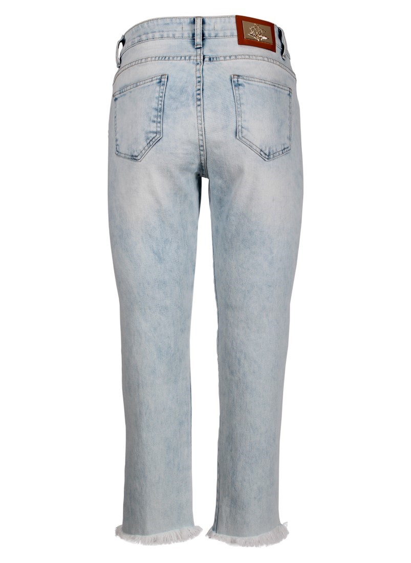 Pants with frayed hem