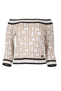Straight neckline shirt