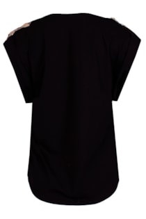Camiseta con bolsillos