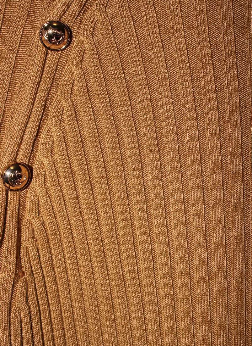 Knit sweater with buttons